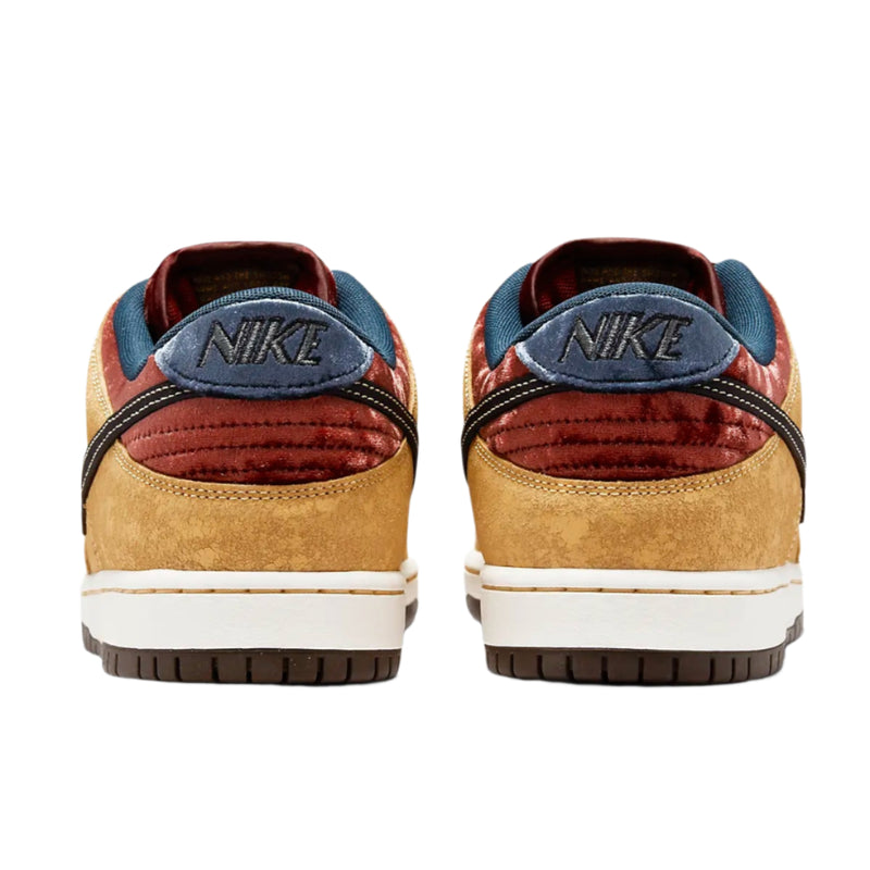 Nike SB Dunk Low