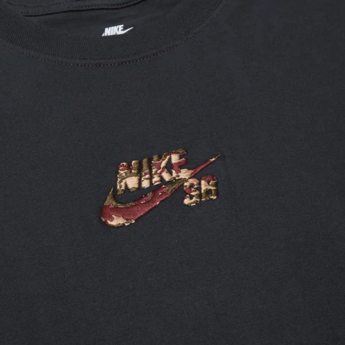 Nike SB Max90 Embroidered Camo T-Shirt