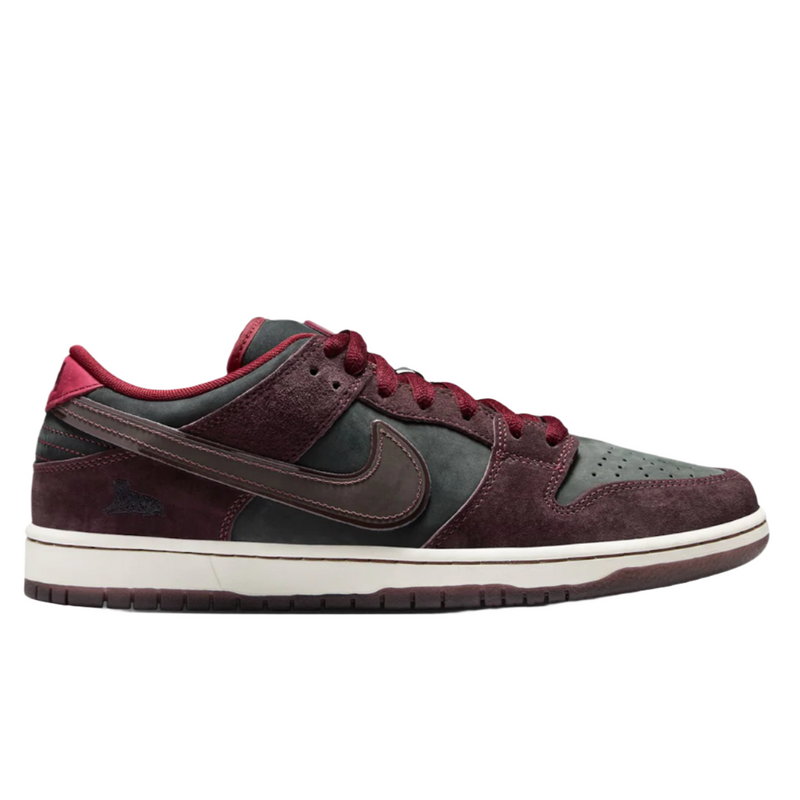 Nike SB Dunk Low X Riot Skate Shop / One Per Customer*